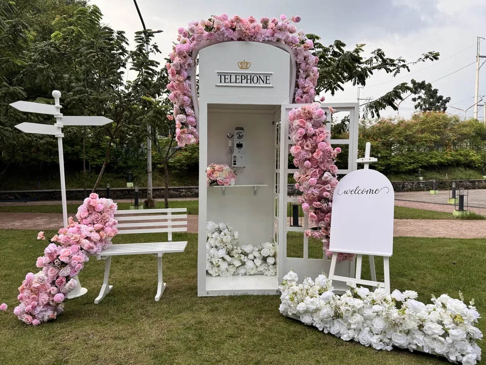 Outdoor garden setup for The Memorings video guestbook